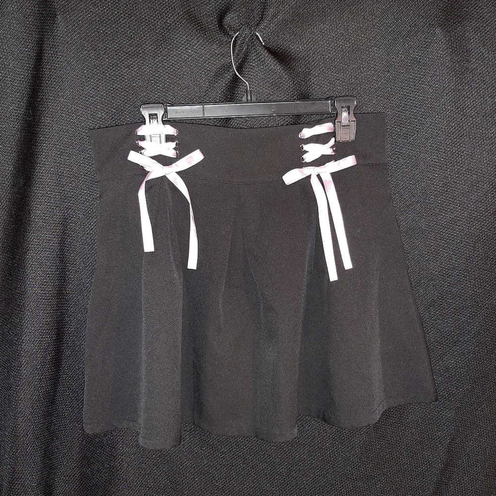 Romwe black mini skirt with pink ribbon laces and side zipper